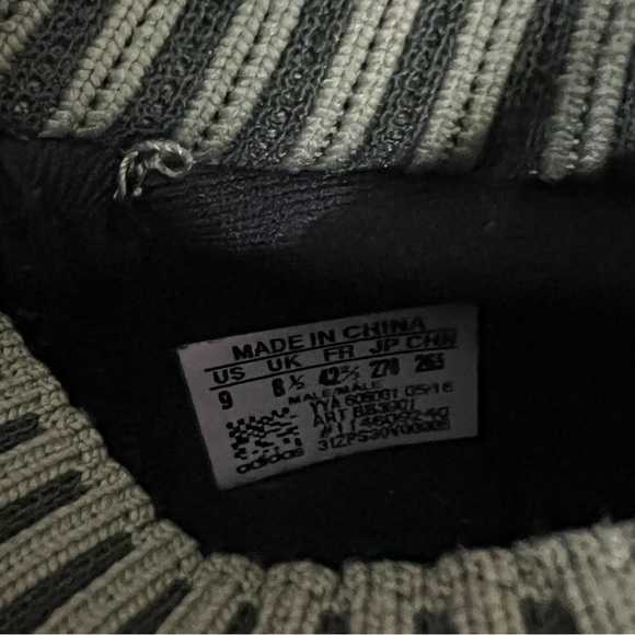 Adidas Ultraboost Uncaged Sz. 9 - Picture 4 of 7